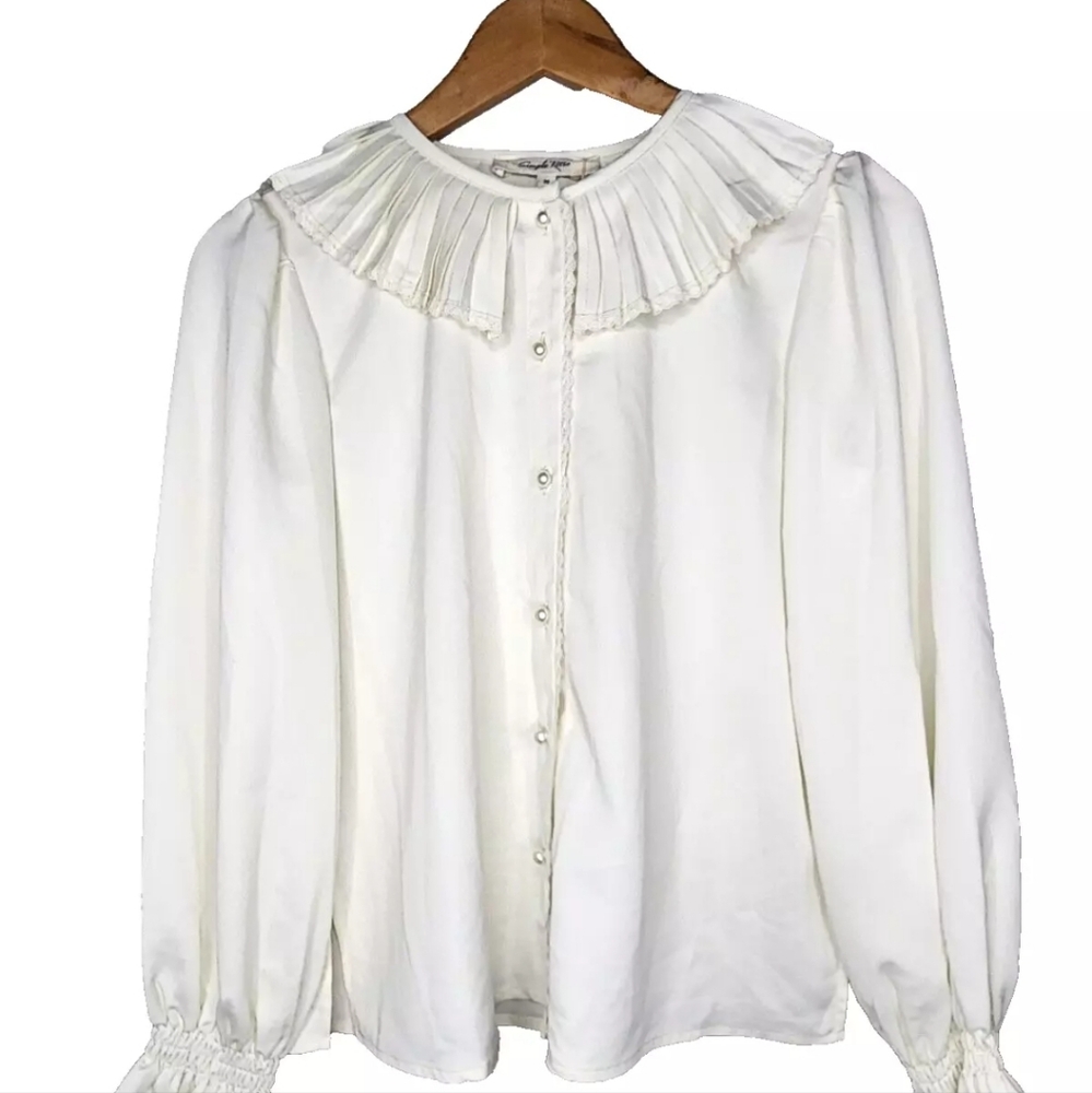 Simple Retro Pearl Button Blouse in Ivory Size XS New With Tags